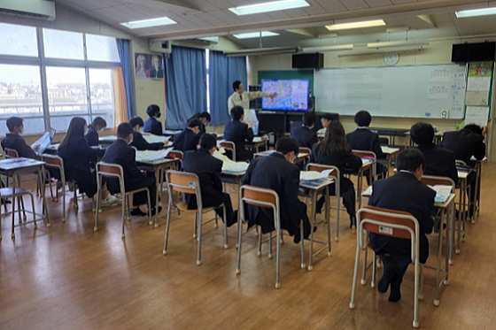 横浜市立浦島丘中学校で職業講話を行いました